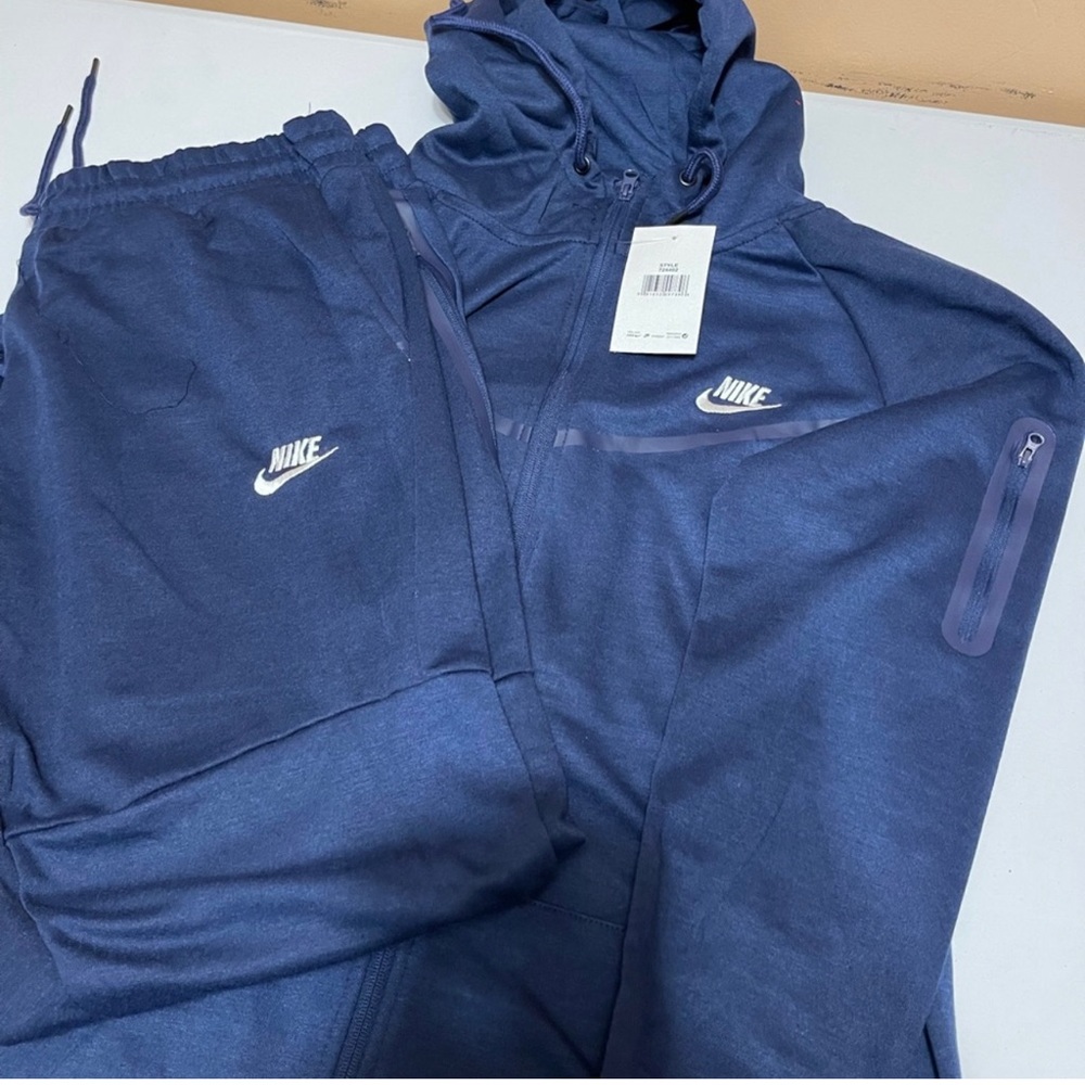 Nike Tracksuit Size XL New With Tags Navy Blue